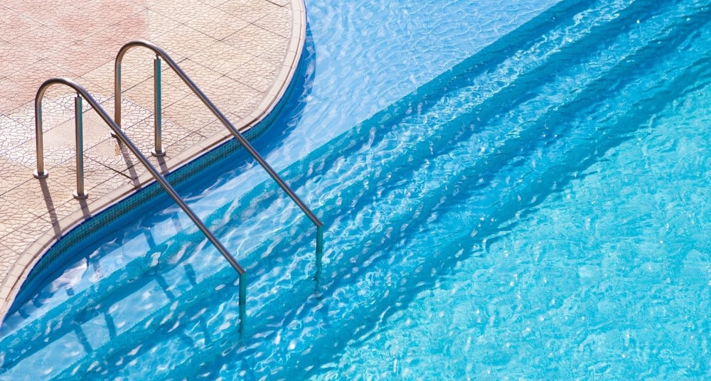 رفع کدورت آب استخر