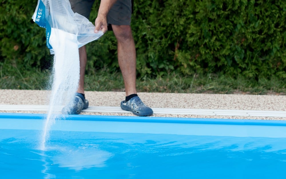 pool shock with chlorine powder