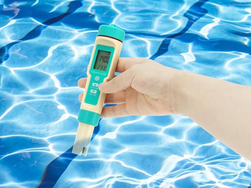 کنترل سختی آب استخر